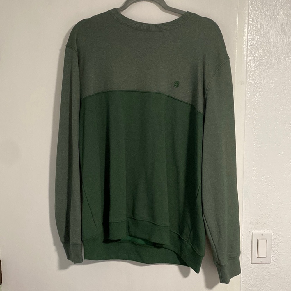 IZOD Men's Crew neck